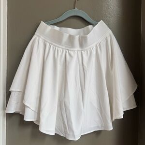 Lulu Lemon Skort size 4 Athletic yoga tennis golf pickle ball casual White Flowy